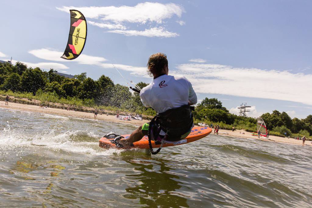 Maks Żakowski Mistrzem Polski w kitesurfingu